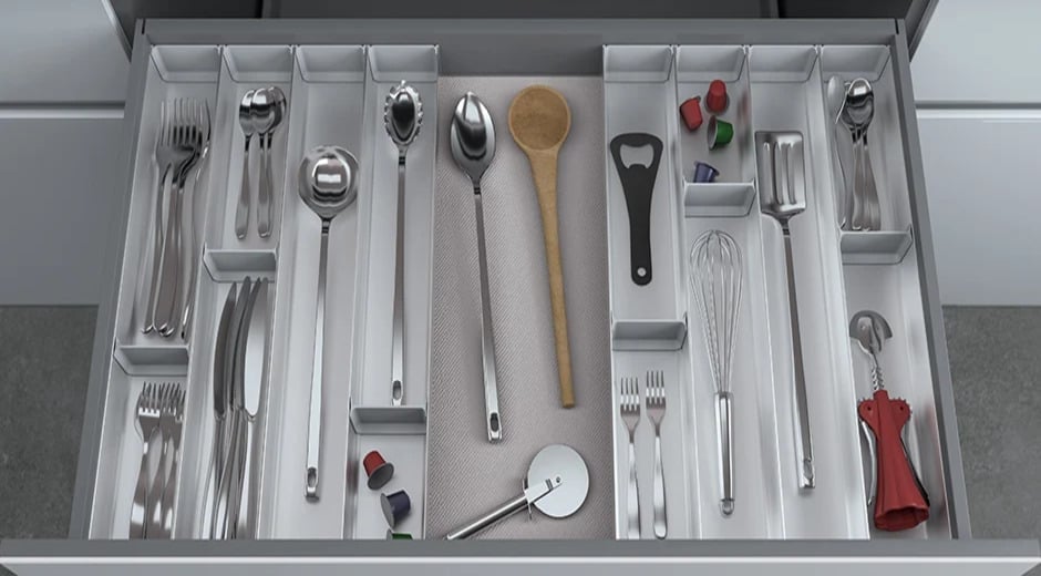 800 Your Way - Customizable Cutlery Tray: A modular and customizable solution for organizing your kitchen with sleek, practical design.