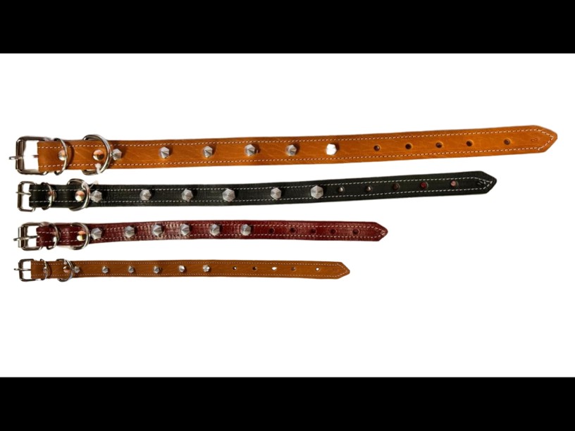 COLLAR DE PIEL CON PICOS