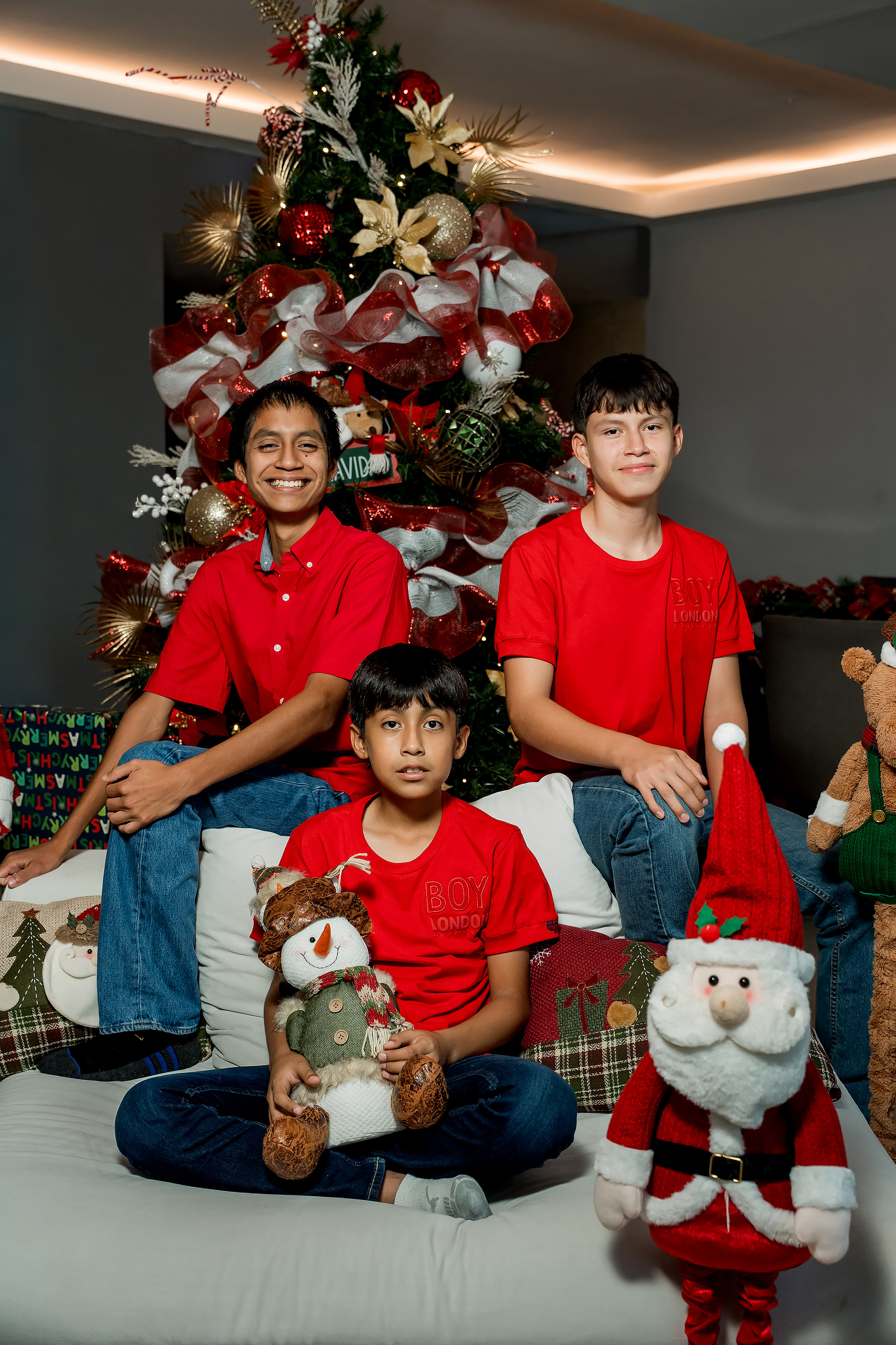 https://0201.nccdn.net/1_2/000/000/168/8e4/navidad_2025_cancun_13.jpg