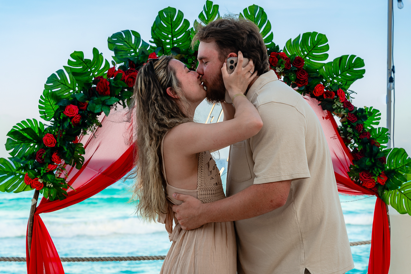 https://0201.nccdn.net/1_2/000/000/169/1ab/romantic-proposal-in-cancun-fiesta-americana-allinclusive60.jpg.jpg
