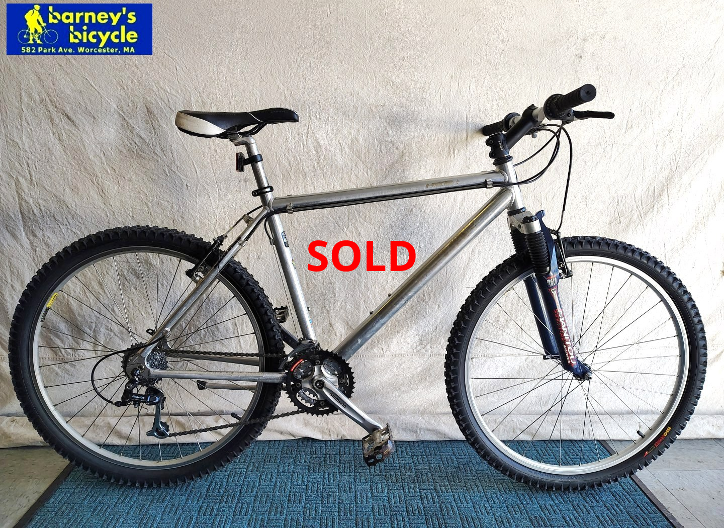 Diamondback Zetec
Frame Size: 19" LG / Rider Height: 5'9-6'0
Price: $419.00 (Professionally Tuned)
