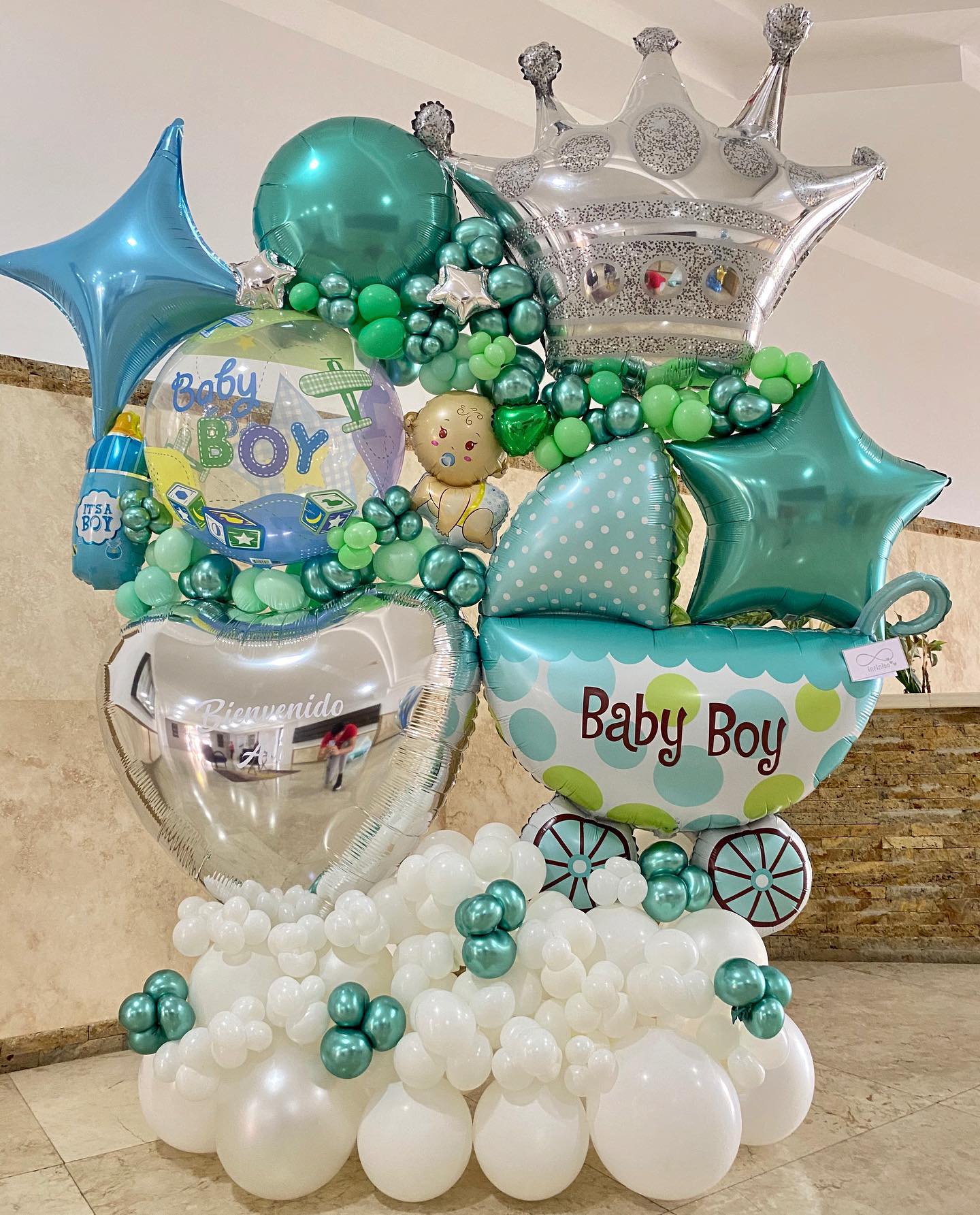 Colombia : 1111 Pesos
Venezuela : 11$
Negociable Según Diseño
