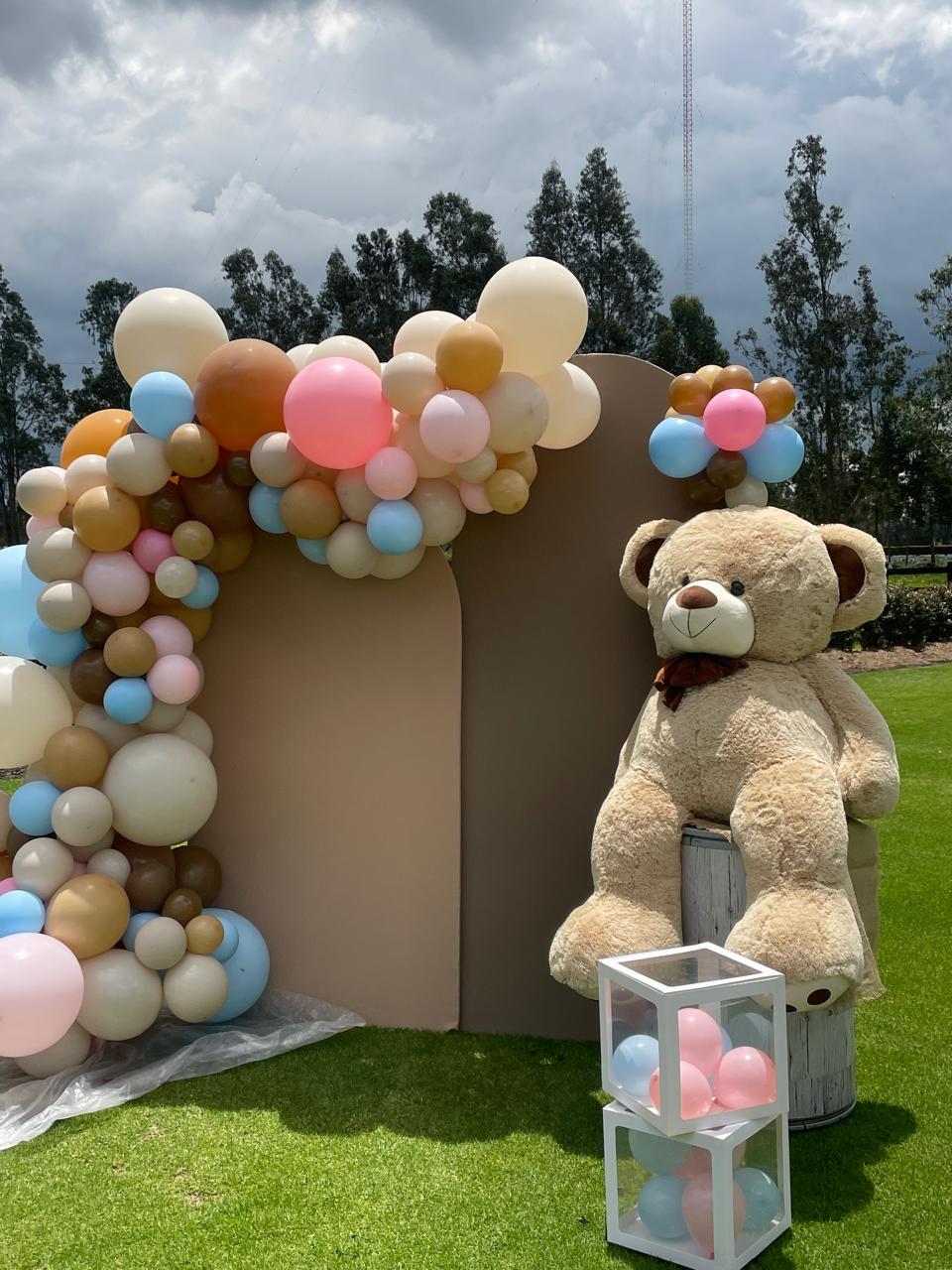 Panel Ovalada
$60.000 en Alquiler
Precio unitario
Manejamos variedad de colores
·220 de altura por 1mts de ancho
·1.83 de altura por 1mts de ancho