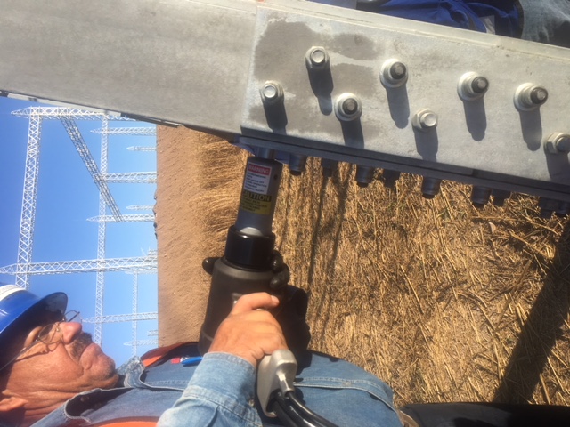 Servicio de reforzamiento de estructura de torres de comunicación y energía