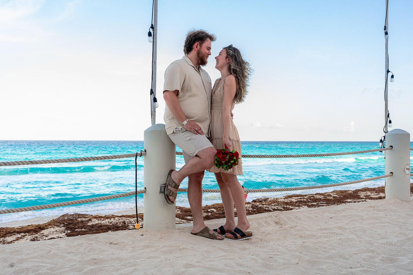 https://0201.nccdn.net/1_2/000/000/16a/e45/romantic-proposal-in-cancun-fiesta-americana-allinclusive64.jpg.jpg