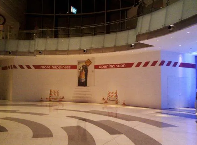 COKE BUILDING
Barricade Vinyls