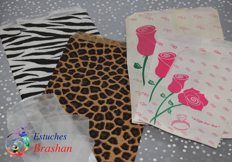 Bolsa de papel estampada
Tamaños: 10x16, 12.5x17.5 y 15x22.5