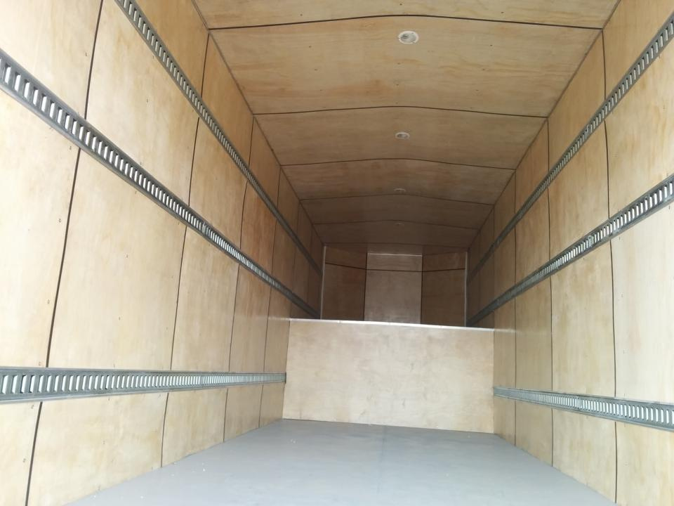 camper volado chasis