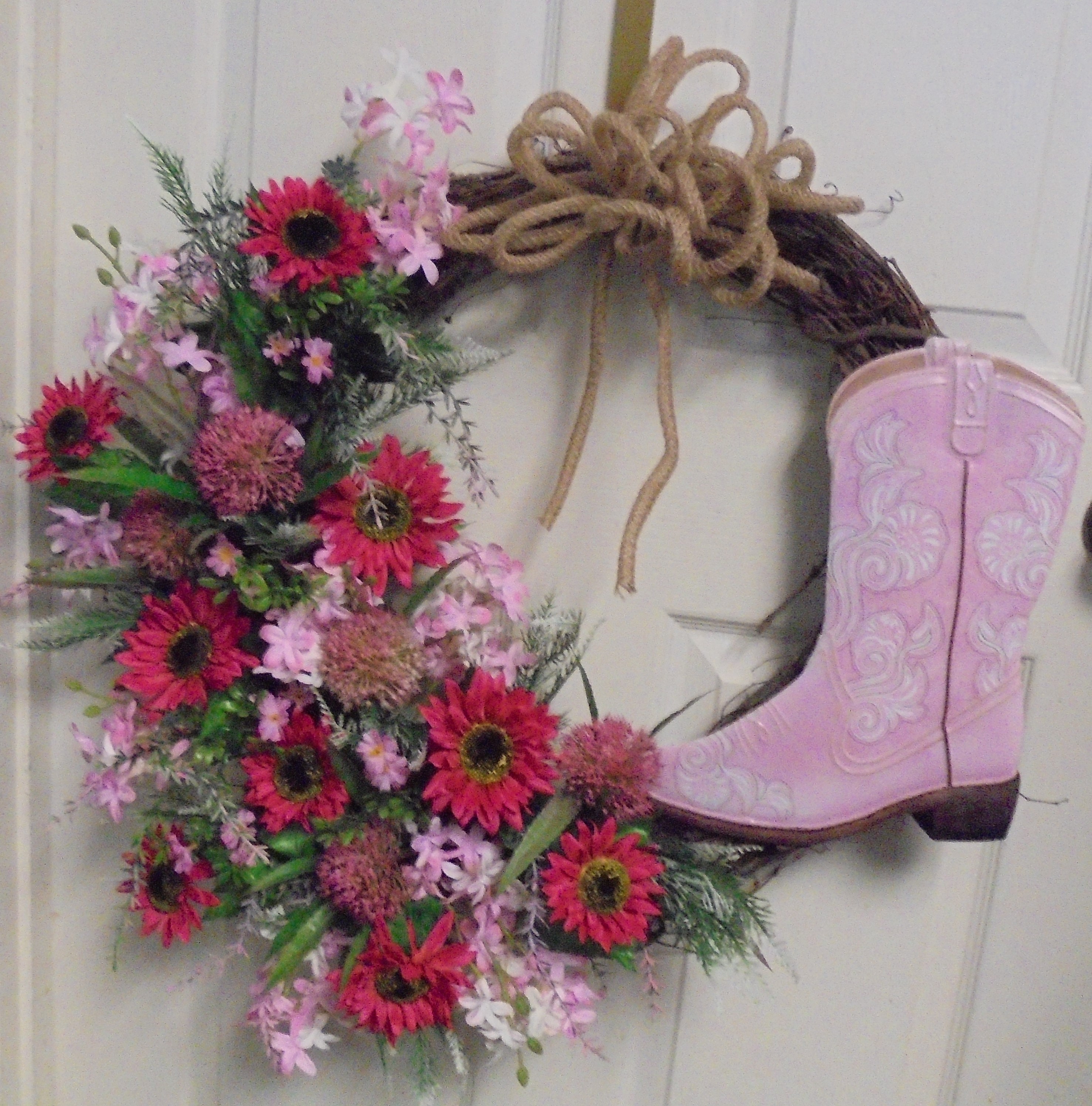 (26) "Western" Wreath
W/ Boot
$70.00