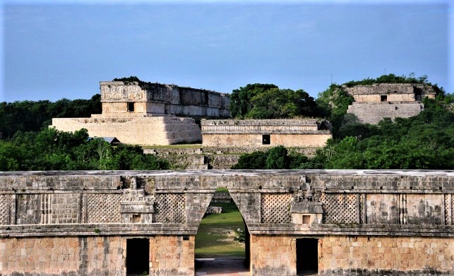 https://0201.nccdn.net/1_2/000/000/16f/39c/uxmal-yuc.-1.jpg