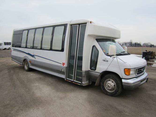 Exterior Executive Limousine Bus