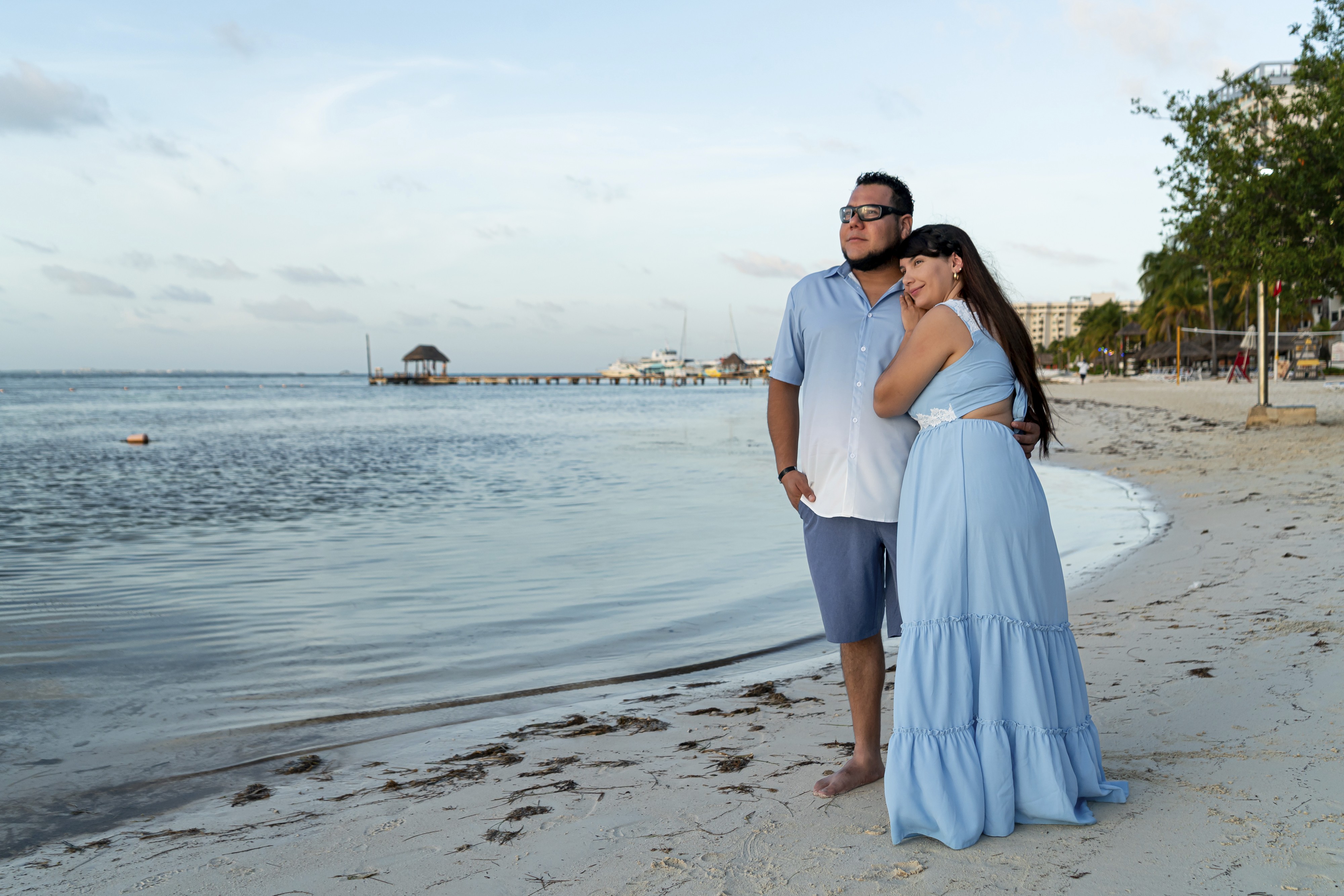 https://0201.nccdn.net/1_2/000/000/170/ec3/luxartifices-riviera-maya-beach-family-photos0026.jpg