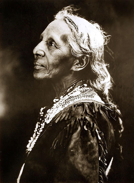 Emma (Mitchell) Safford of Ipswich, Massachusetts, one of the five siblings of Melina and Charlote photo dated 1923. Emma was a basketmaker and also did beadwork.