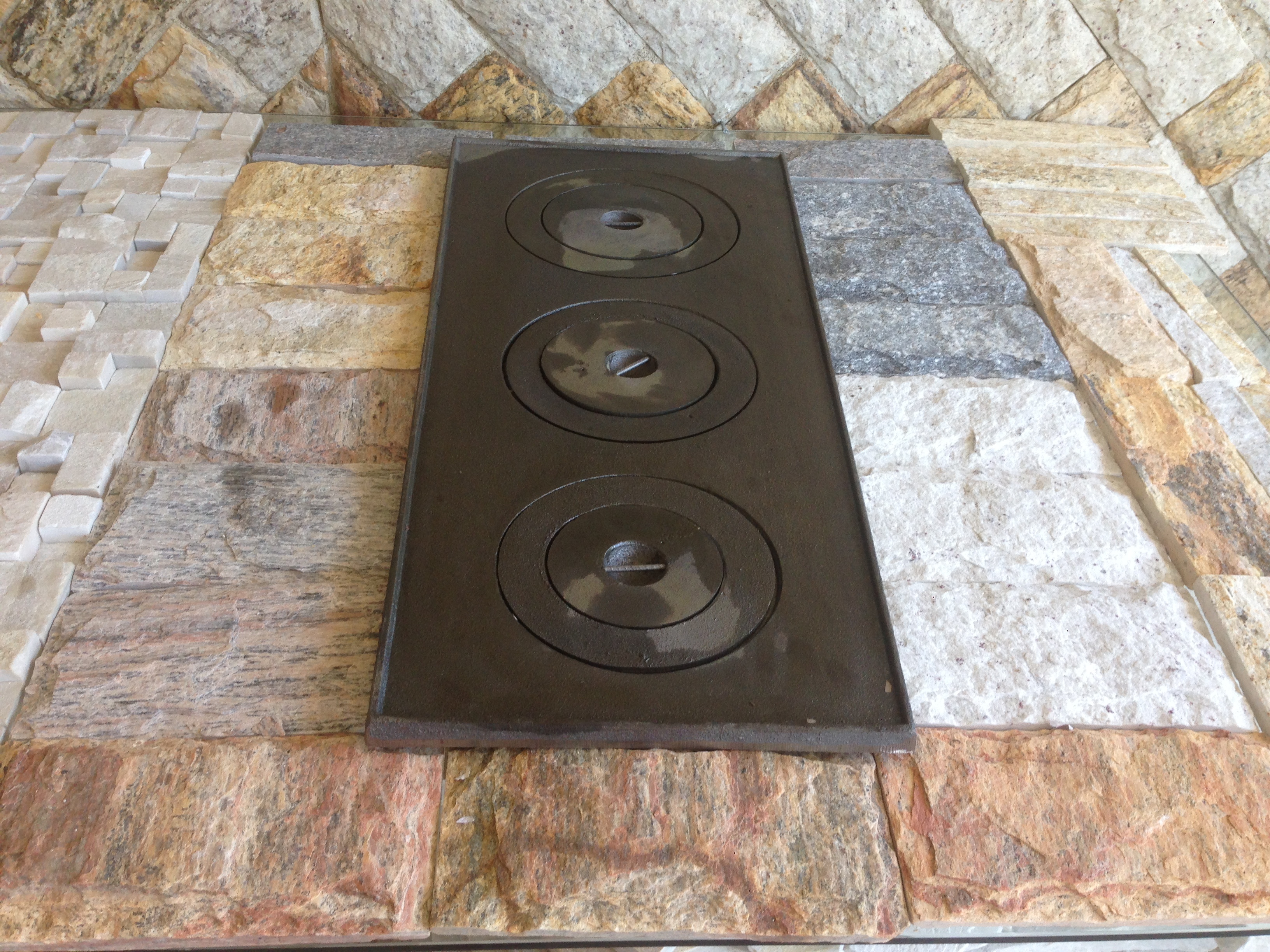 CHAPA DE FOGÃO À LENHA
3 Futos, com Redução
MELHOR PREÇO DA BAIXADA