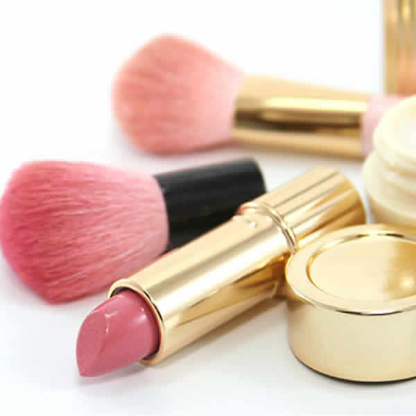 https://0201.nccdn.net/1_2/000/000/172/196/maquillaje-600x600.jpg