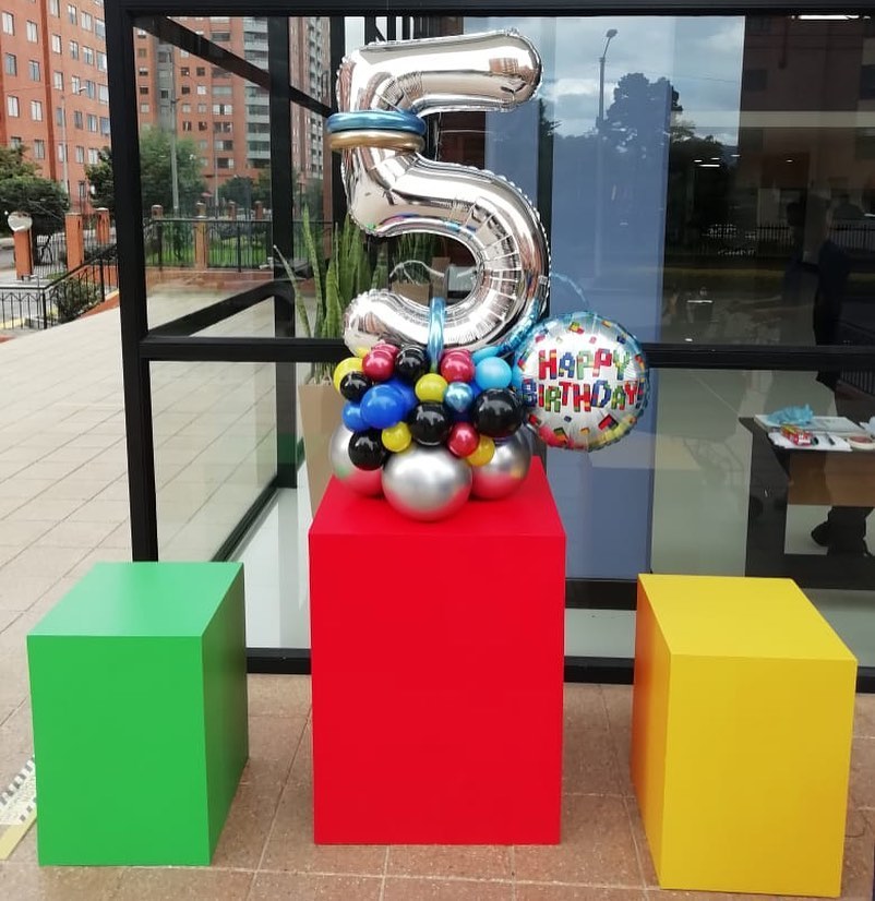 Colombia: 1111 Pesos
Venezuela: 11$
Negociable Según Diseño 
