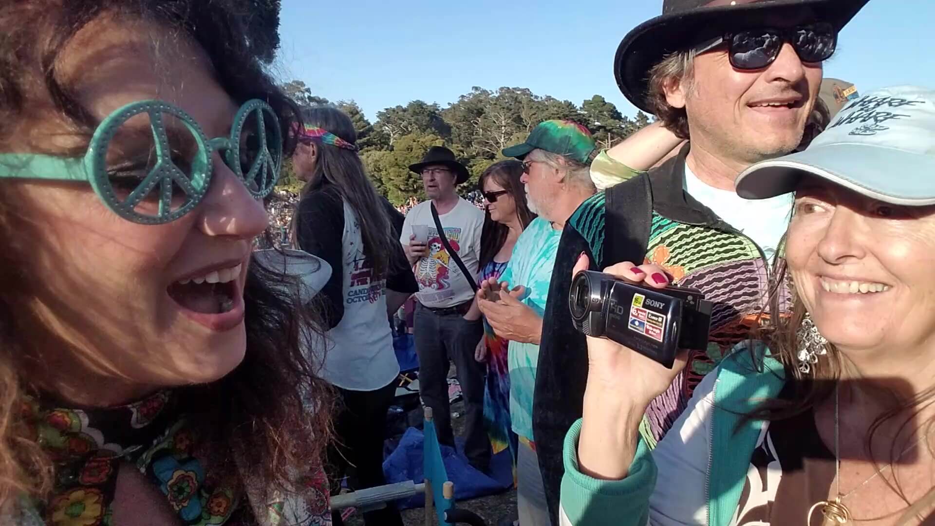 https://0201.nccdn.net/1_2/000/000/172/bd6/summer-of-love_moment.jpg