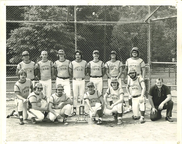https://0201.nccdn.net/1_2/000/000/174/5e5/softball-team-600x476.jpg