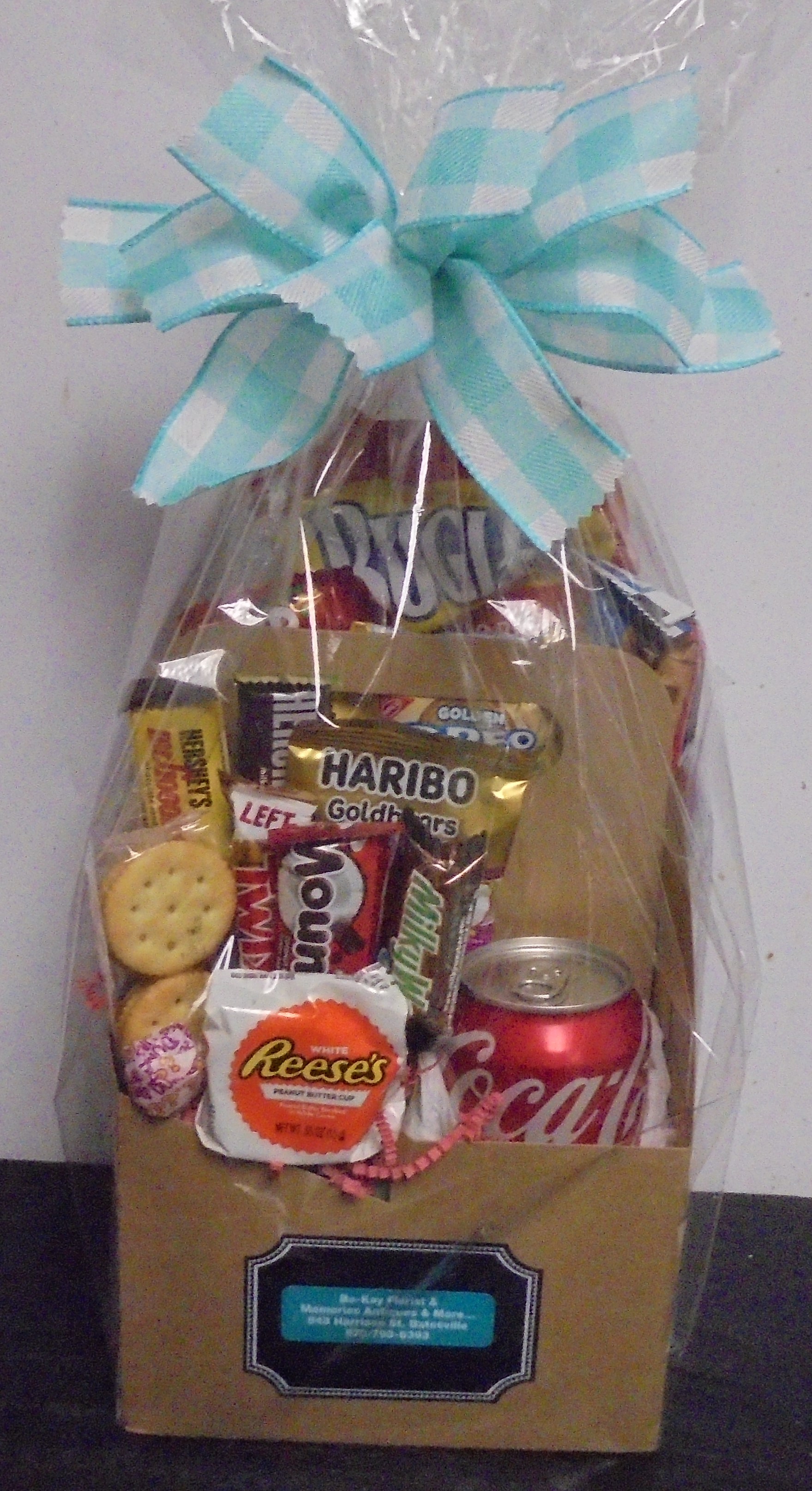 (5)  "Coke" Drink Box
W/ Candy 
$35.00