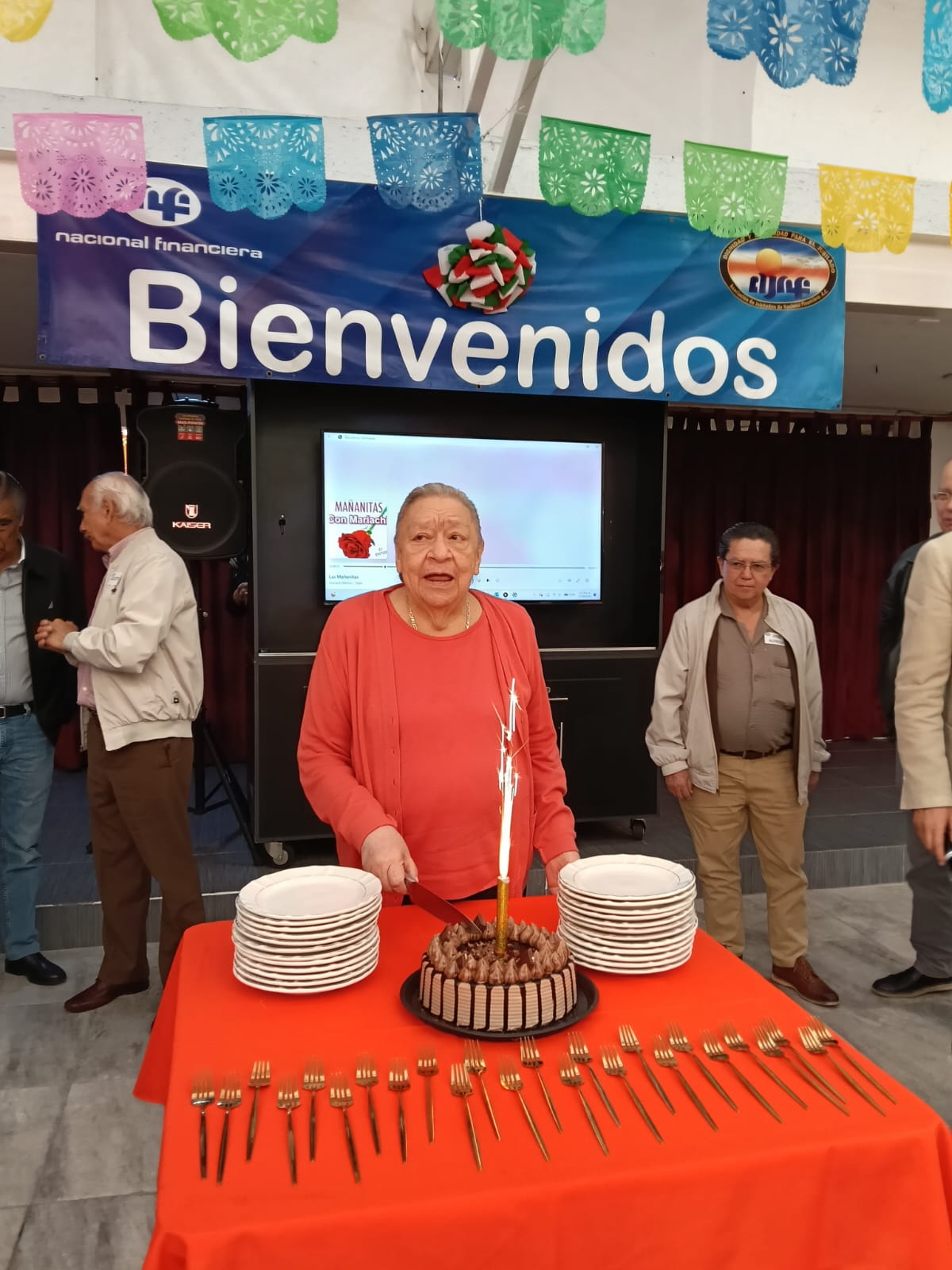 https://0201.nccdn.net/1_2/000/000/174/d65/13.jpg