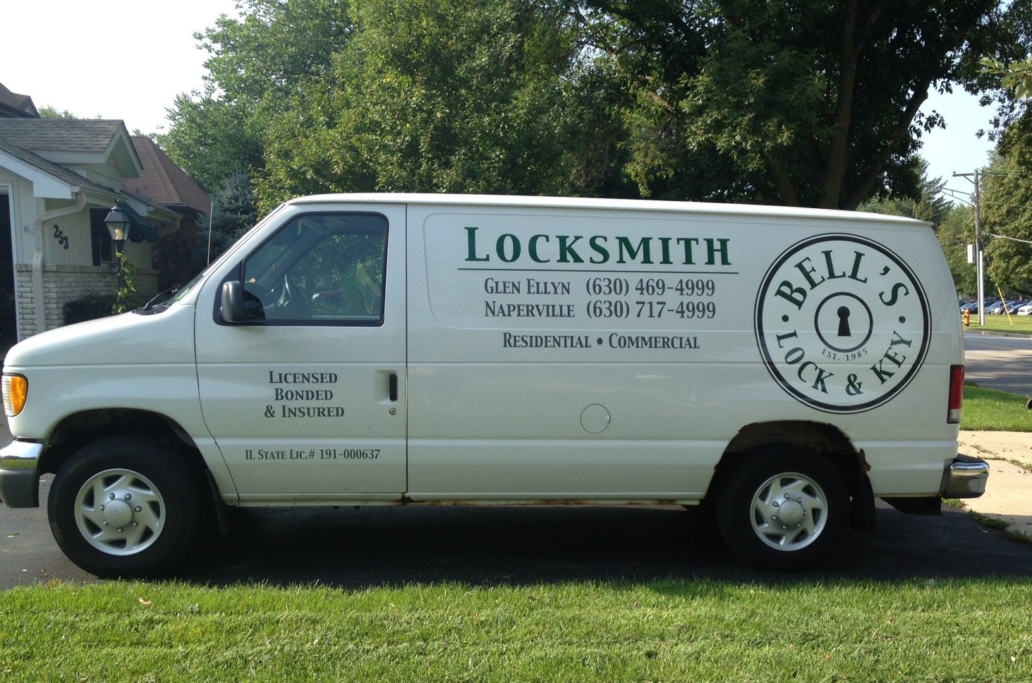 Bell's Lock & Key Van