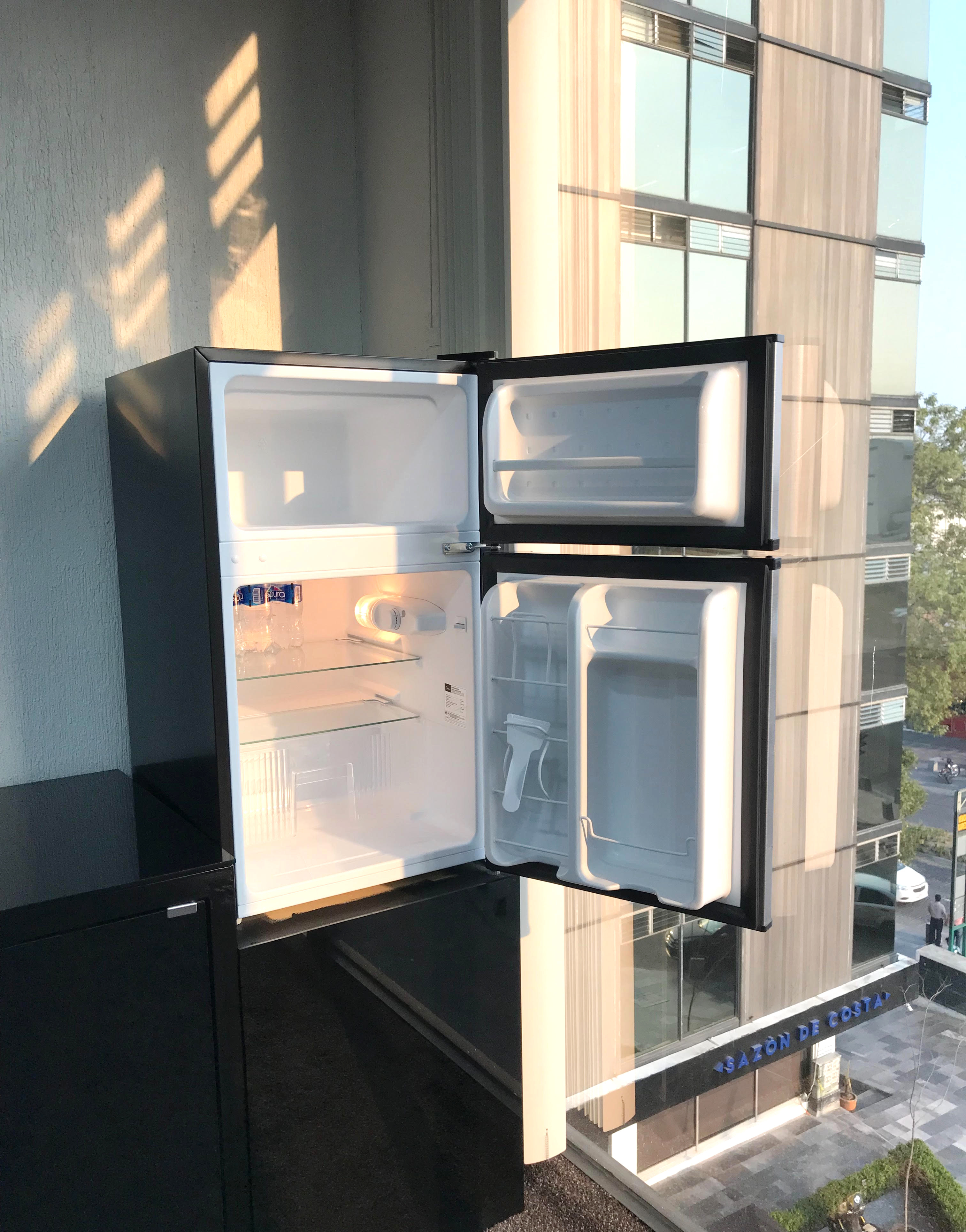 Frigobar con bebidas incluidas