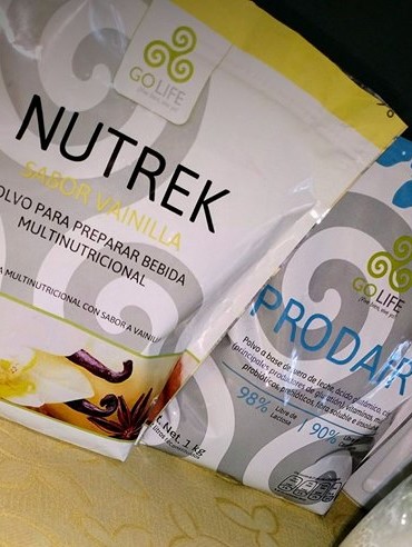 NUTREK Y PRODAIRY
NUTREK ES UNA MALTEADA MULTINUTRICIONAL CON UNA EXTRAORDINARIA MEZCLA DE NUTRIENTES 
PRODAIRY ES UN DUERO DE LECHE AISLADO QUE CONTIENE ACIDO GLUTAMICO, CISTEINA Y GLICINA