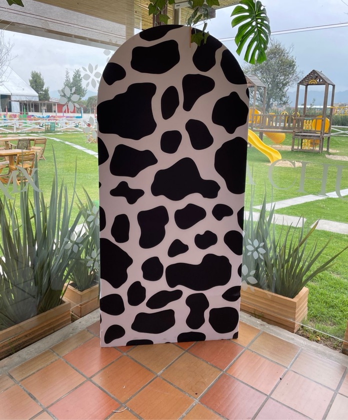 Panel Ovalado Tematico Vaca
$80.000 en Alquiler
Precio unitario
1.83 de altura por 1mts de ancho