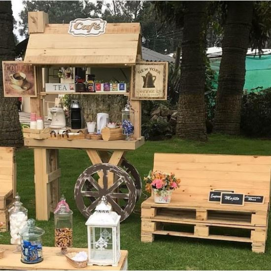 Carreta de Madera Natural 
Medidas: 1.24cm X 2.18cm 
Alquiler $160.000