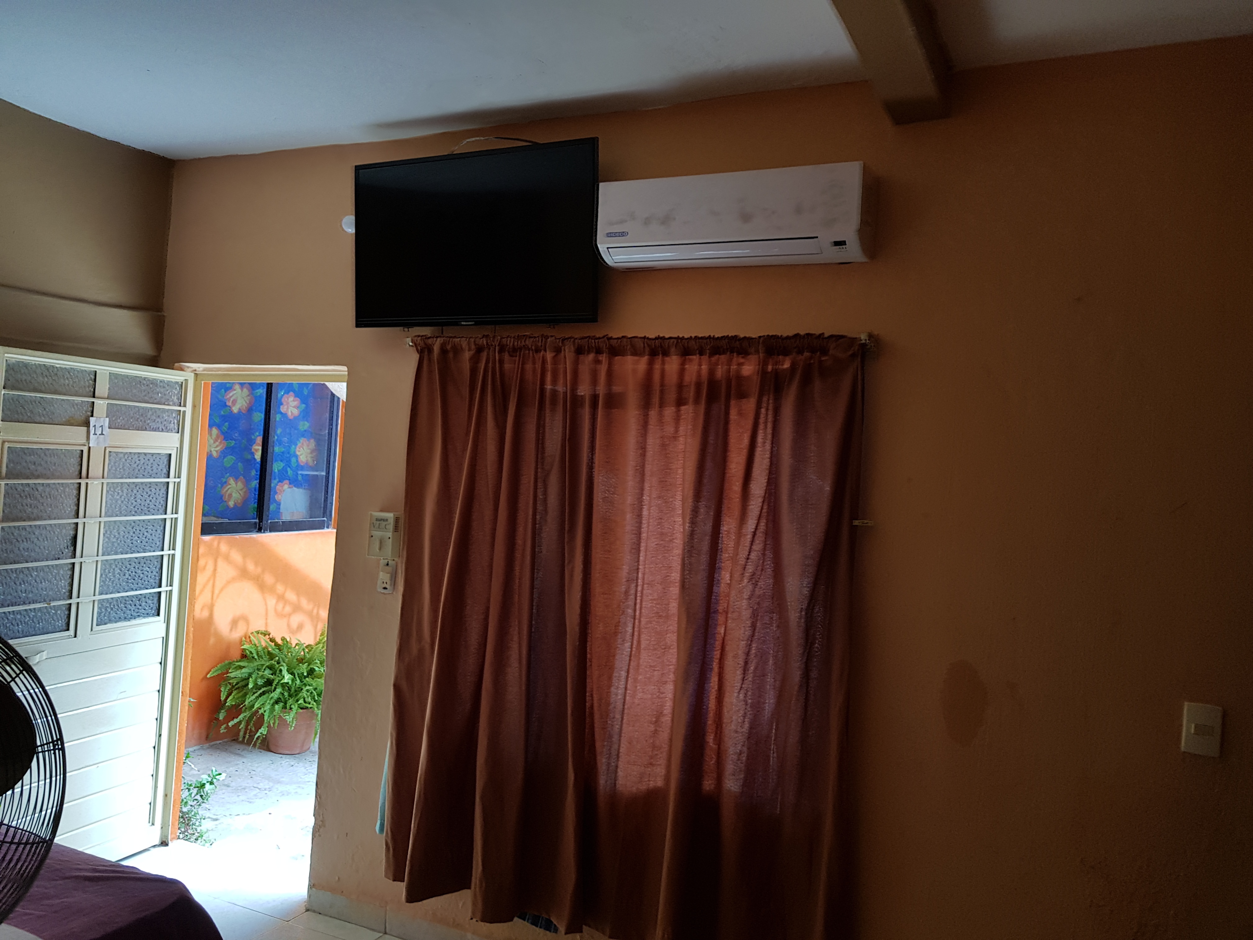 Hotel Posada Del Sol Tuxtla - Habitaciones con Televisión