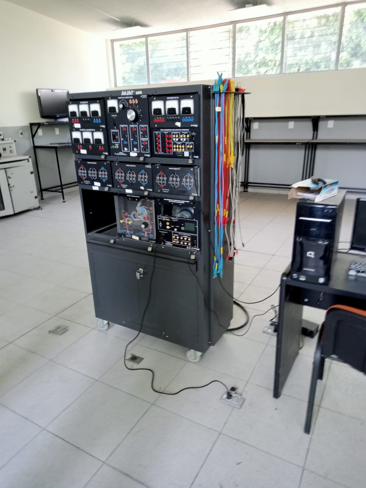 Lab. Electricidad y Motores