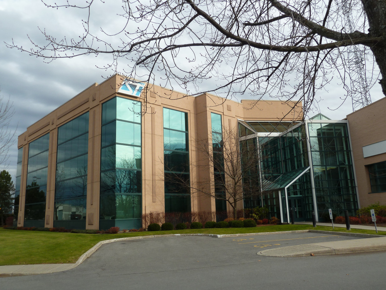 OFFICE BUILDING IN BELLS CORNERS
Ottawa, ON