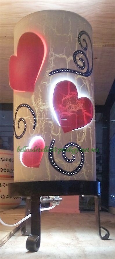 https://0201.nccdn.net/1_2/000/000/177/bdf/L--mpara-de-bur----corazones-396x886.jpg