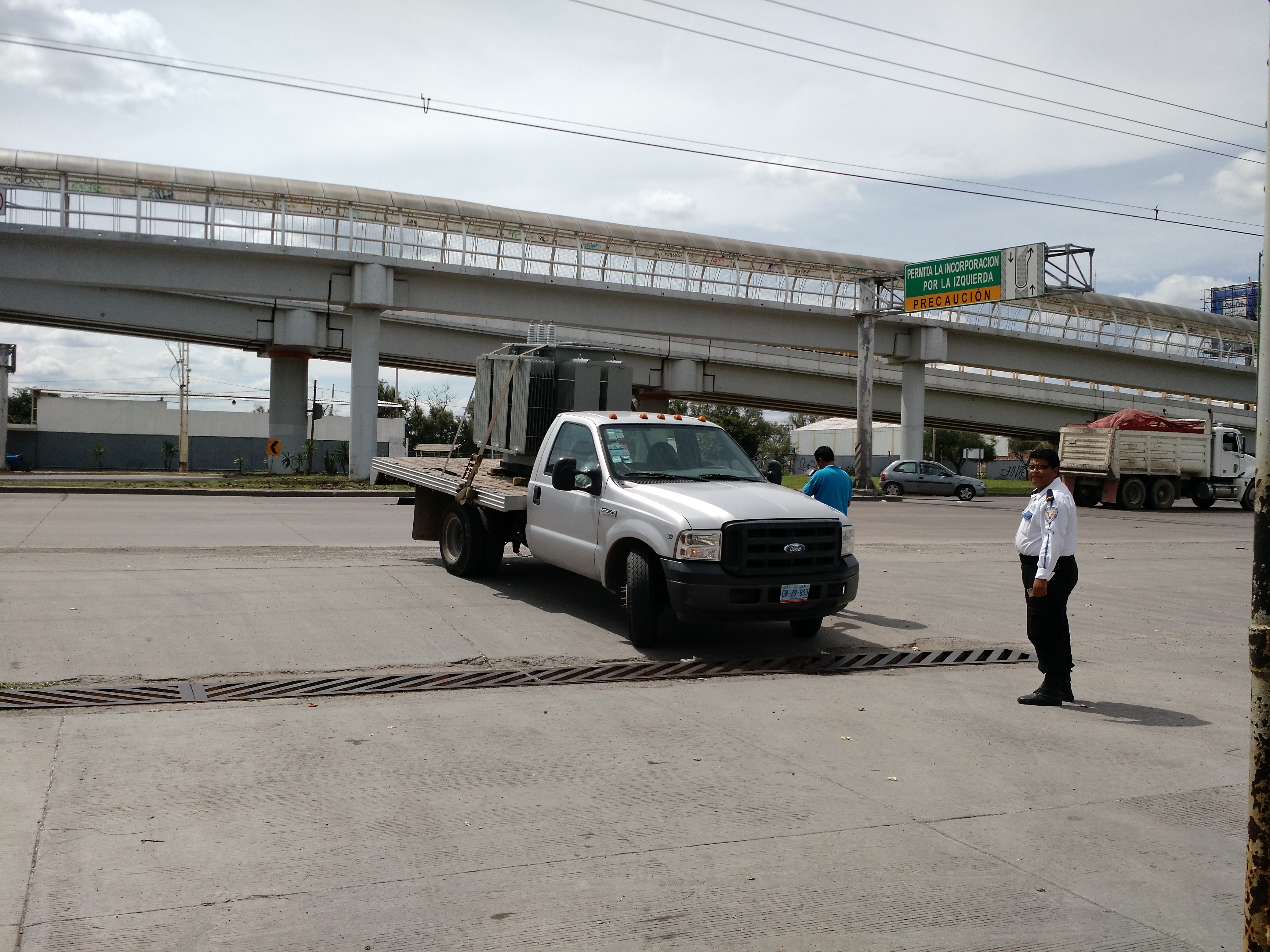 CALCULO,SELECCIÓN
Y VENTA DE ACUERDO
AL TRANSFORMADOR
QUE NECESITEN TU INSTALACIÓN