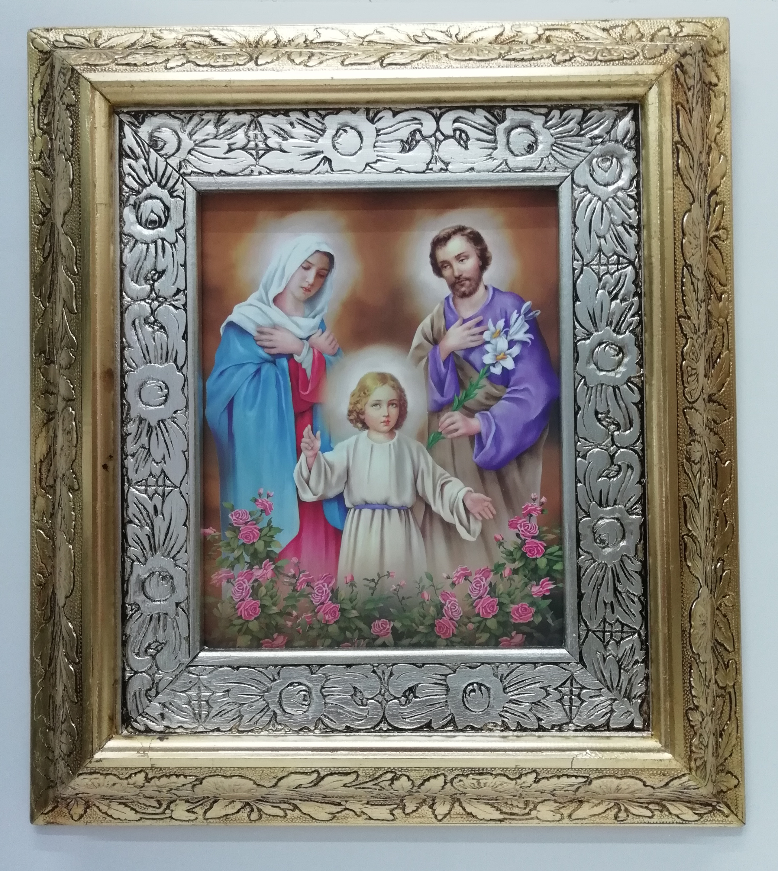 SAGRADA FAMILIA
litografia en marco de madera oro y plata 20cm x 25cm - 30cm x 40cm - 40cm x 50cm - 50cm x70cm

preguntar por existencias.