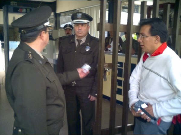 https://0201.nccdn.net/1_2/000/000/179/100/vigilancia-de-accesos.jpg