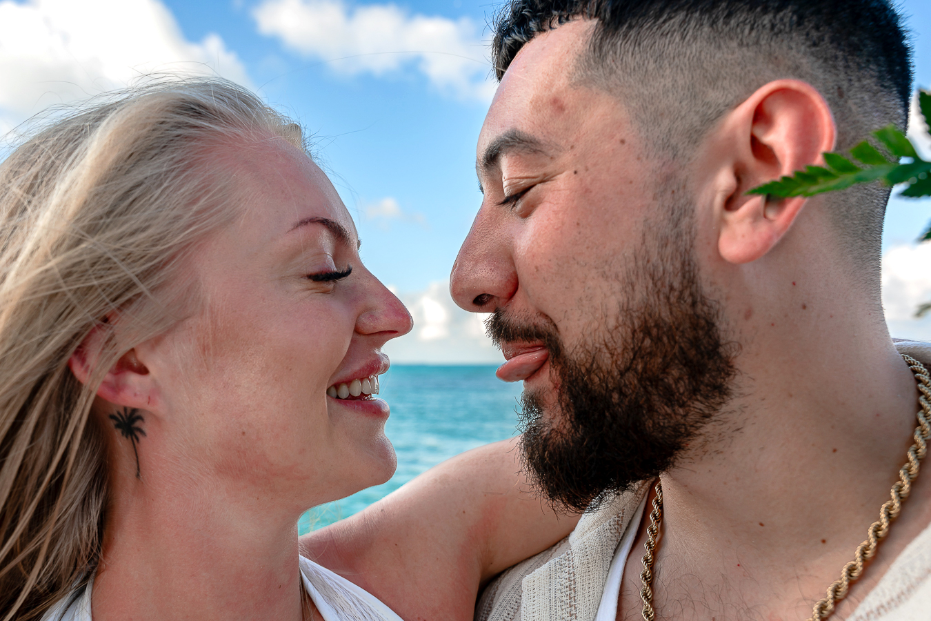 https://0201.nccdn.net/1_2/000/000/179/a78/romantic-proposal-in-cancun-riu-cancun-allinclusive123.jpg.jpg