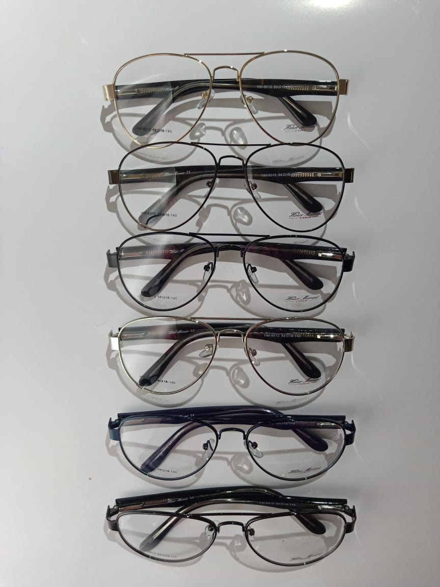 Modelo: HM-8012
Colores: Negro, Azul, Gris, Dorado, Plateado y Cafe