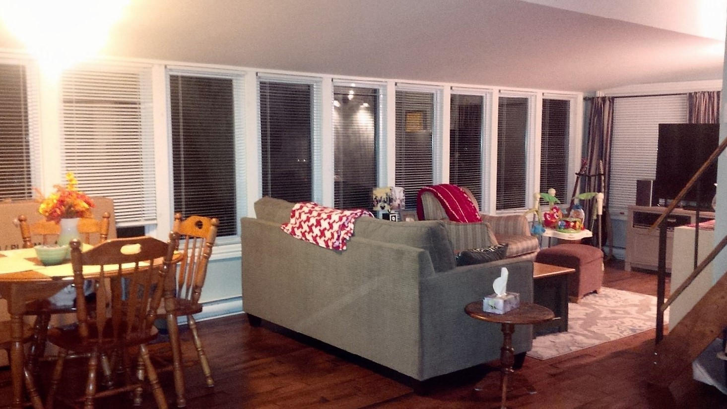 Public Landing Living Room