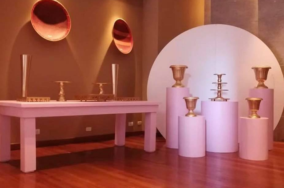 Kit 5 Cilindros Rosados
FORRADO EN TELA DEL COLOR
Principal 60, 5D X 80CM Altur
Mediana 40, 5D X 1,02 M Altura .
Pequeña 40, 5D X 58 CM Altura.
$ 200.00
Rectangular Color Rosado
2.20X1m
$ 90.000