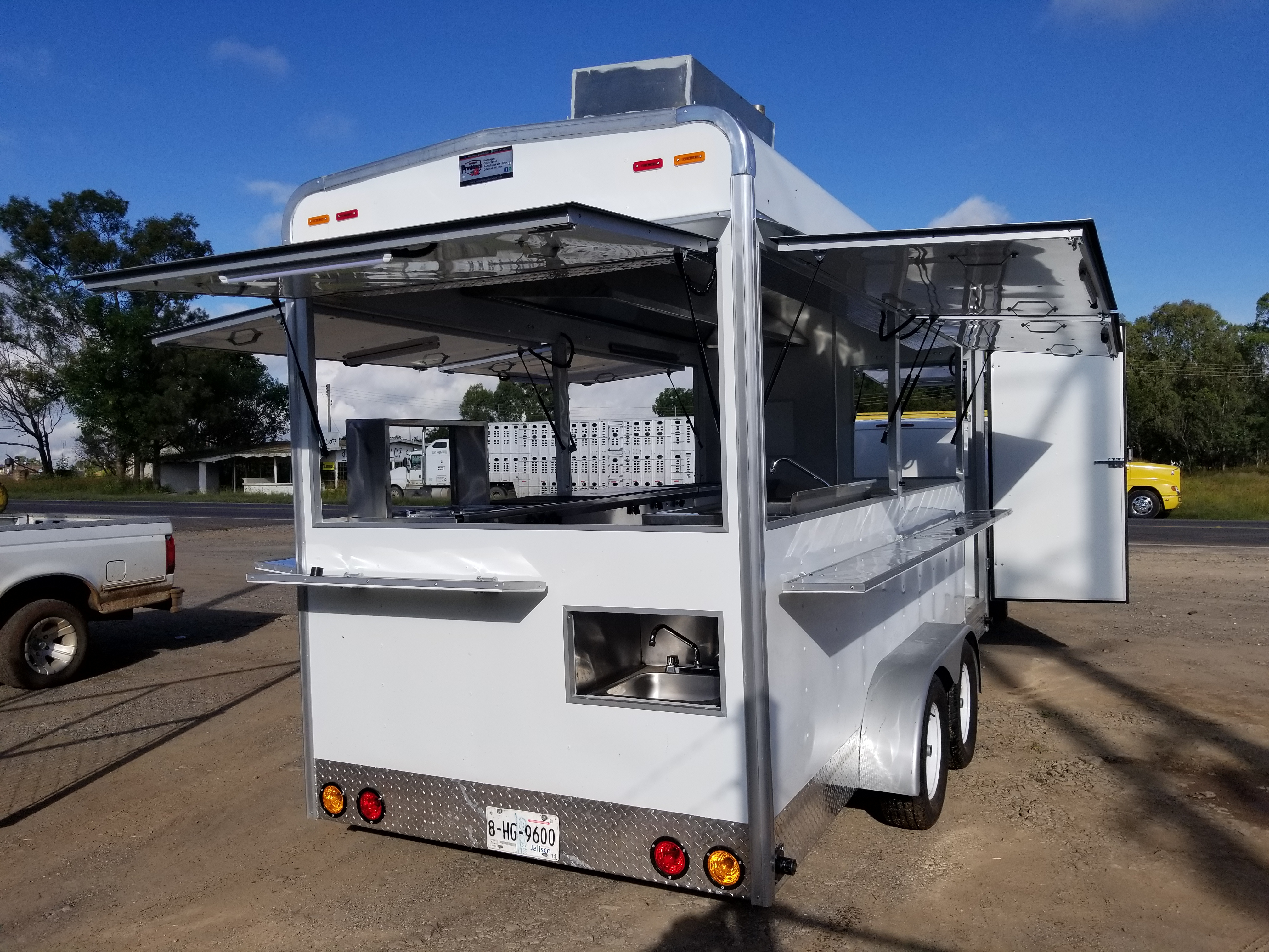 REMOLQUE LONCHERO DOBLE EJE