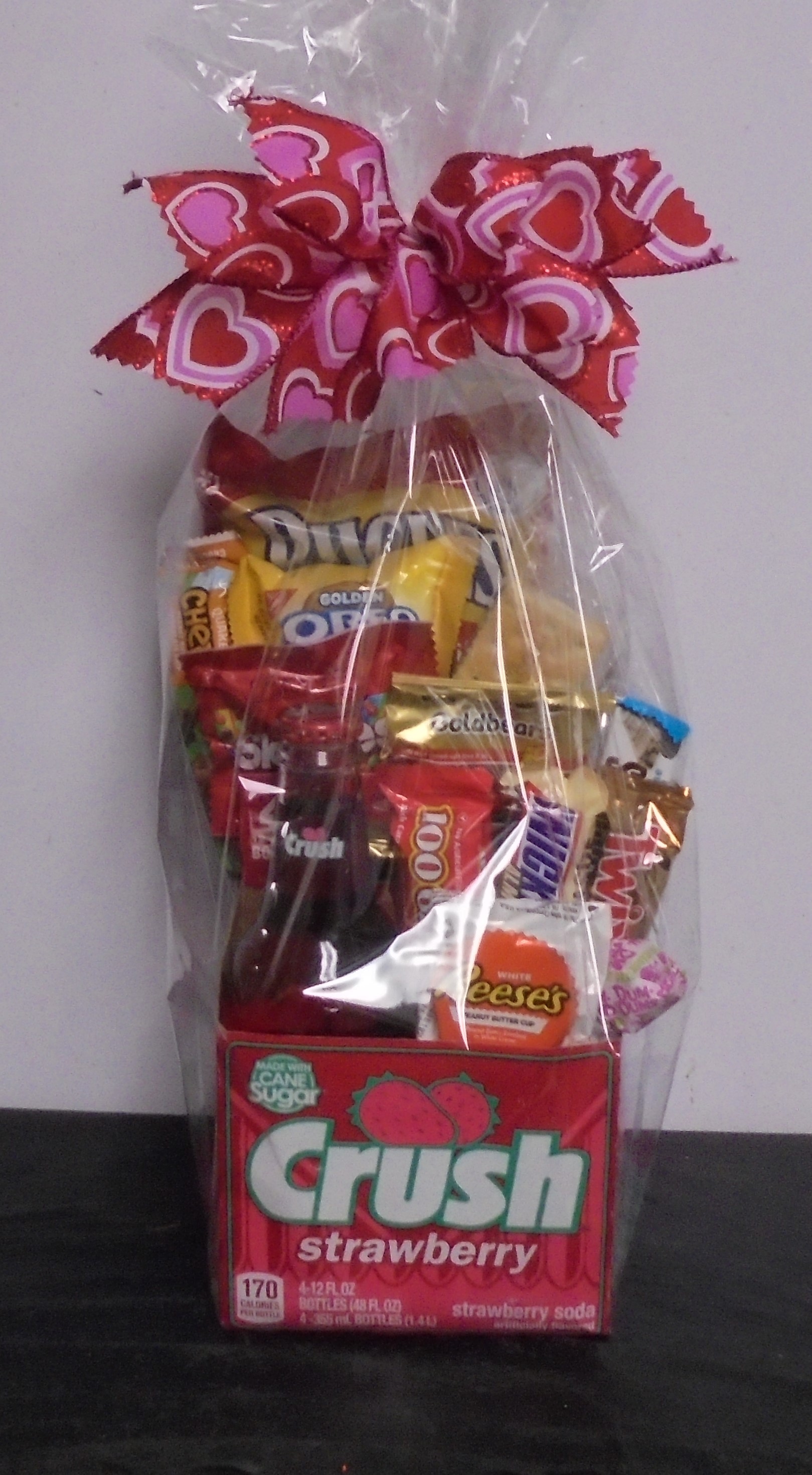 (24) "Strawberry" Drink Box
W/ Candy
$40.00