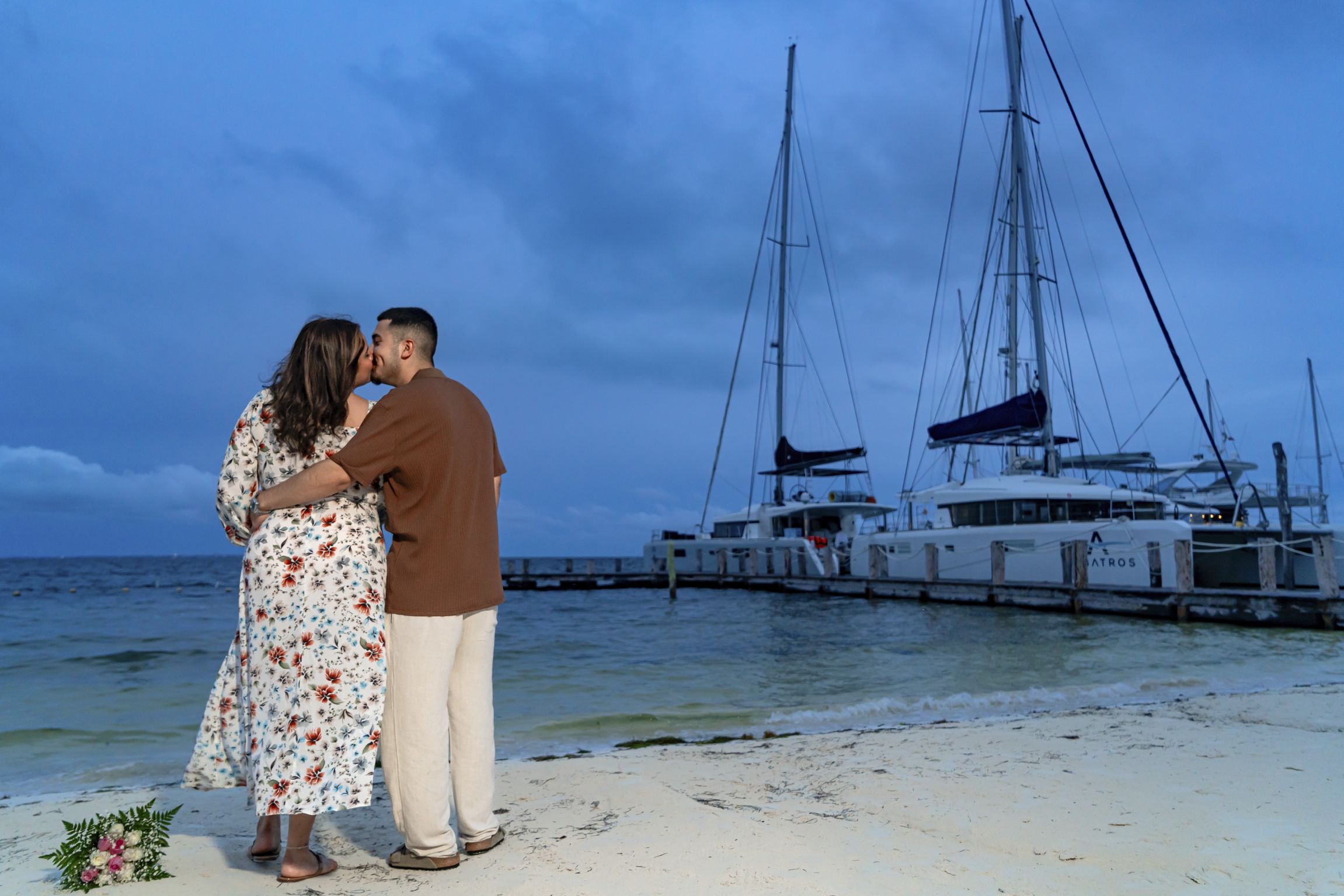 https://0201.nccdn.net/1_2/000/000/17d/a0c/contratar-foto%CC%81grafo-de-pedida-en-cancu%CC%81n-luxury-engagement-ph.jpg