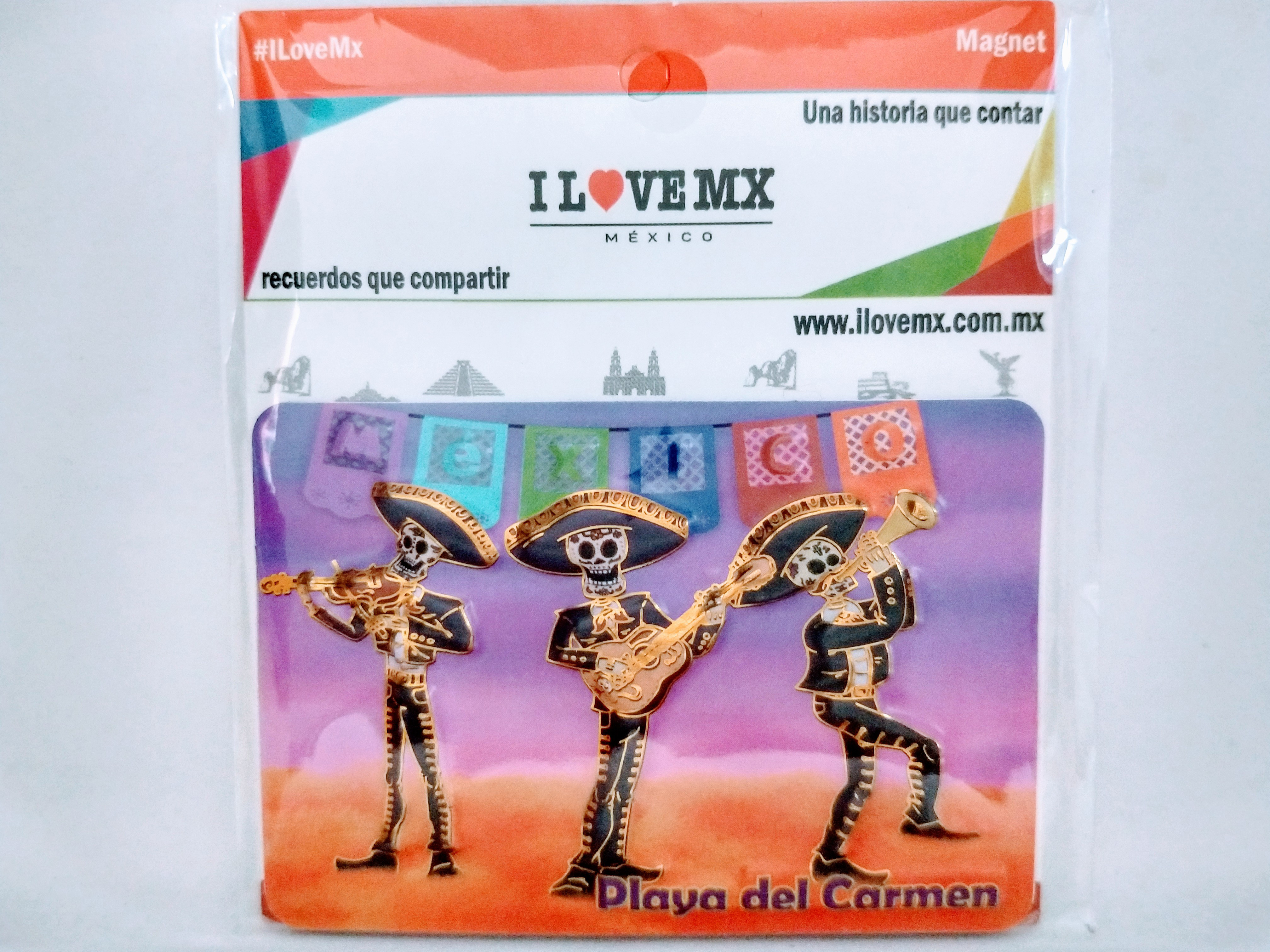 IMÁN RESALTADO
PLAYA DEL CARMEN
8cm Ancho
5.5cm Alto