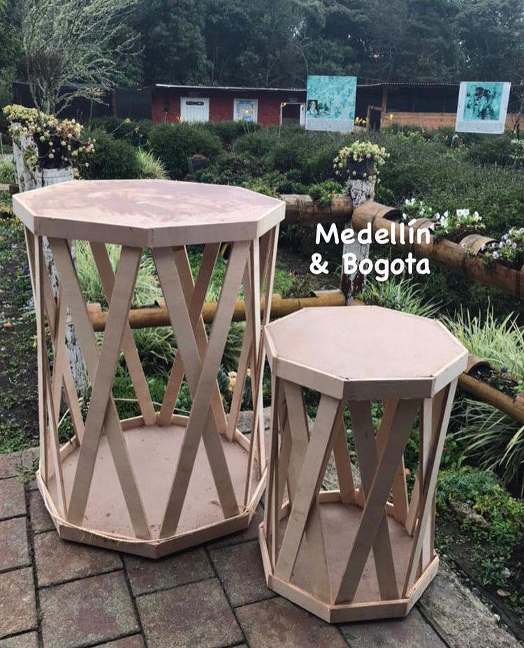 Mesa Octogonal Principal De Tablilla
62cmx62cm
80cm Alto
$50.000
Mesa Octogonal Pequeña Tablilla
42cmx42cm
58cm Alto
$50.000