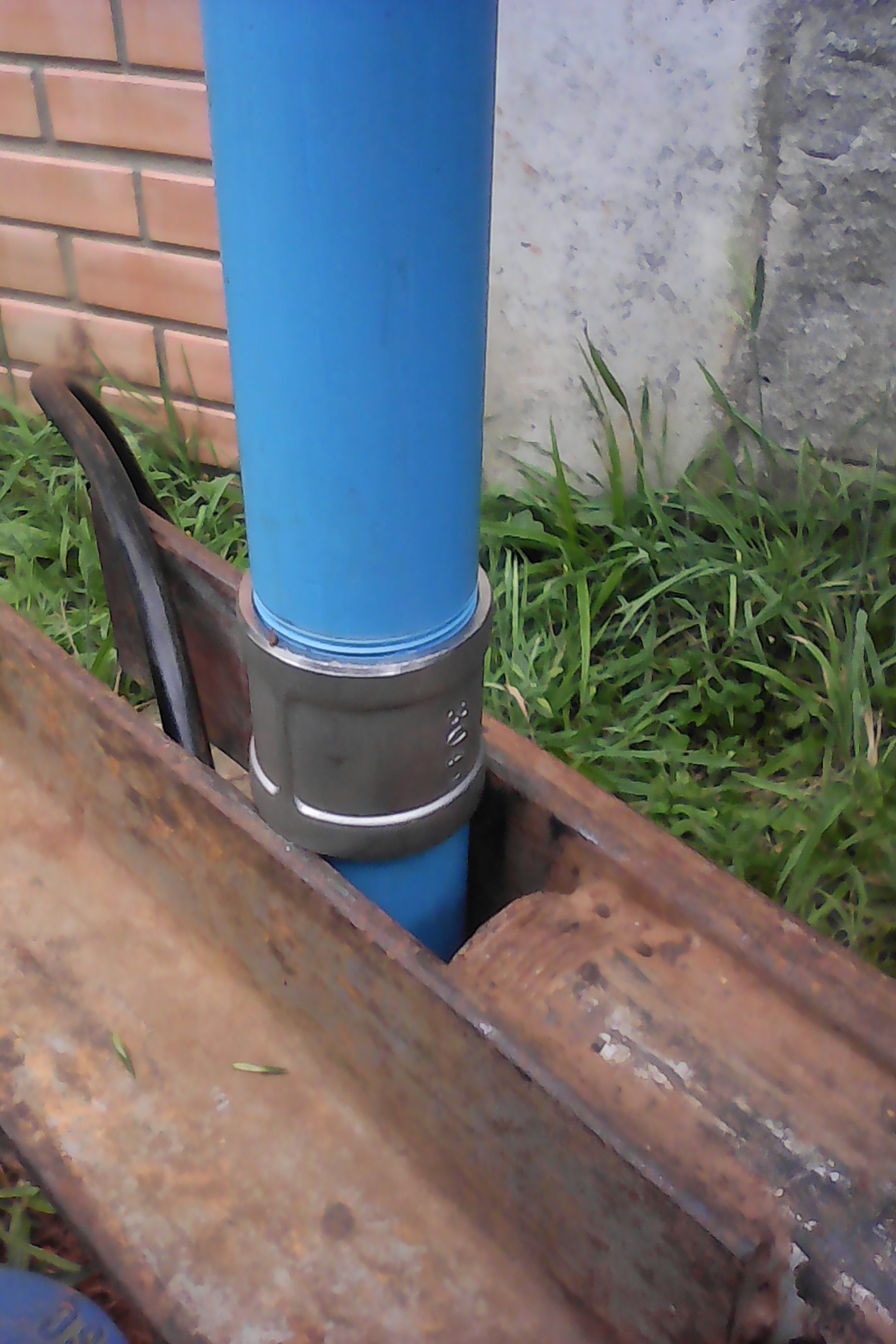 Instalação tubo com Luvas Inox.