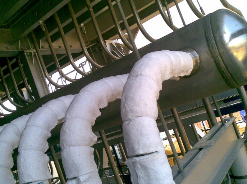 Pig tail, línea de vapor EN PROCESO. PDVSA, Anzoátegui, Venezuela. Fibra cerámica, acero inoxidable