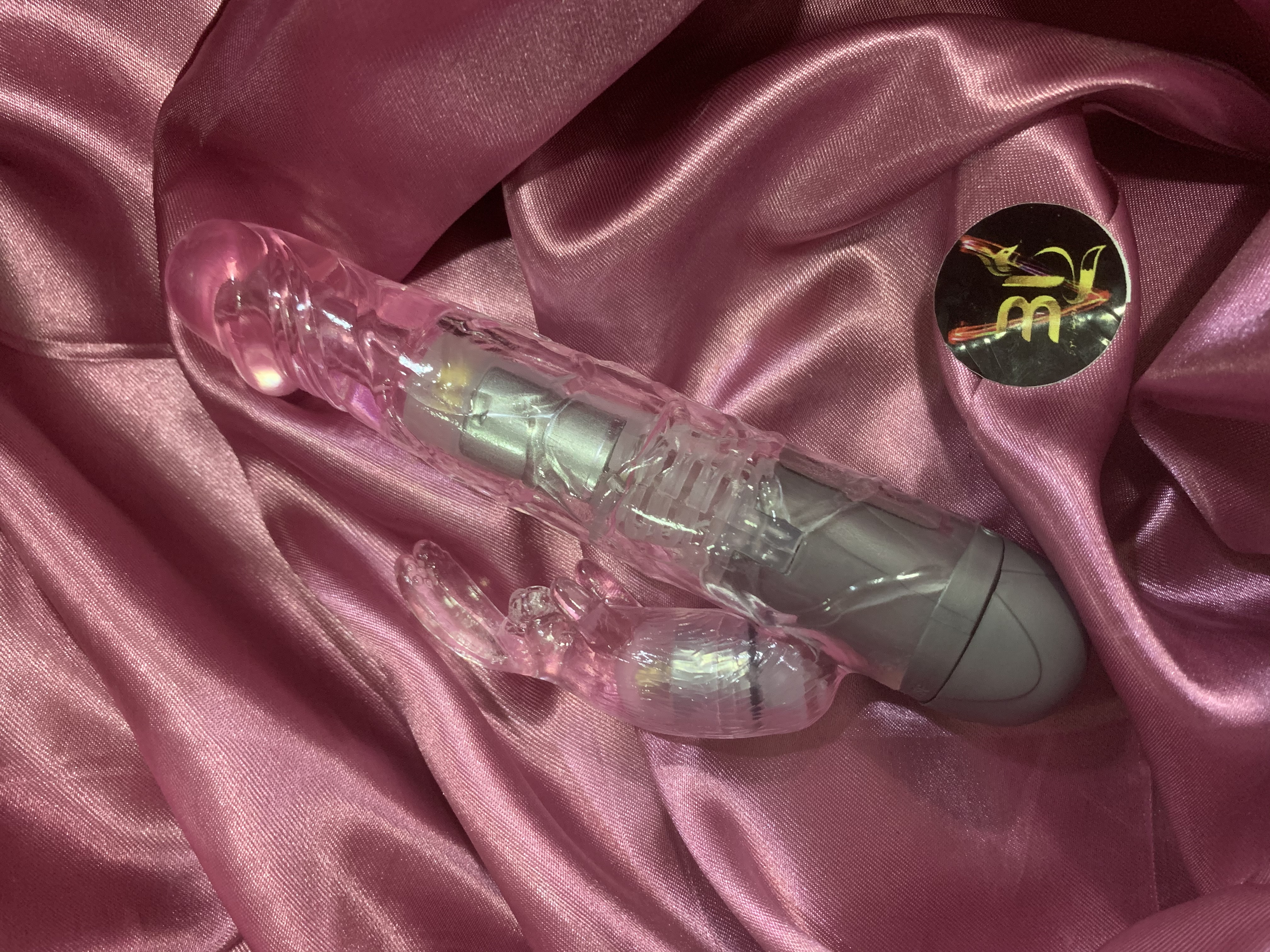 MINI SOPHIA
VIBRADOR CON DOS MOTORES INDEPENDIENTES Y CONEJO ESTIMULADOR DE CLITORIS
$ 60.000