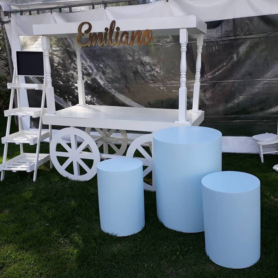 Carreta con Techo
183cm de Altura
83cm de Ancho
Alquiler 130.000
3 Cilindros Azul Claro
Principal 60, 5D X 80CM Altura
Mediana 40, 5D X 1,02 M Altura
Pequeña 40, 5D X 58cm Altura
$ 150.000