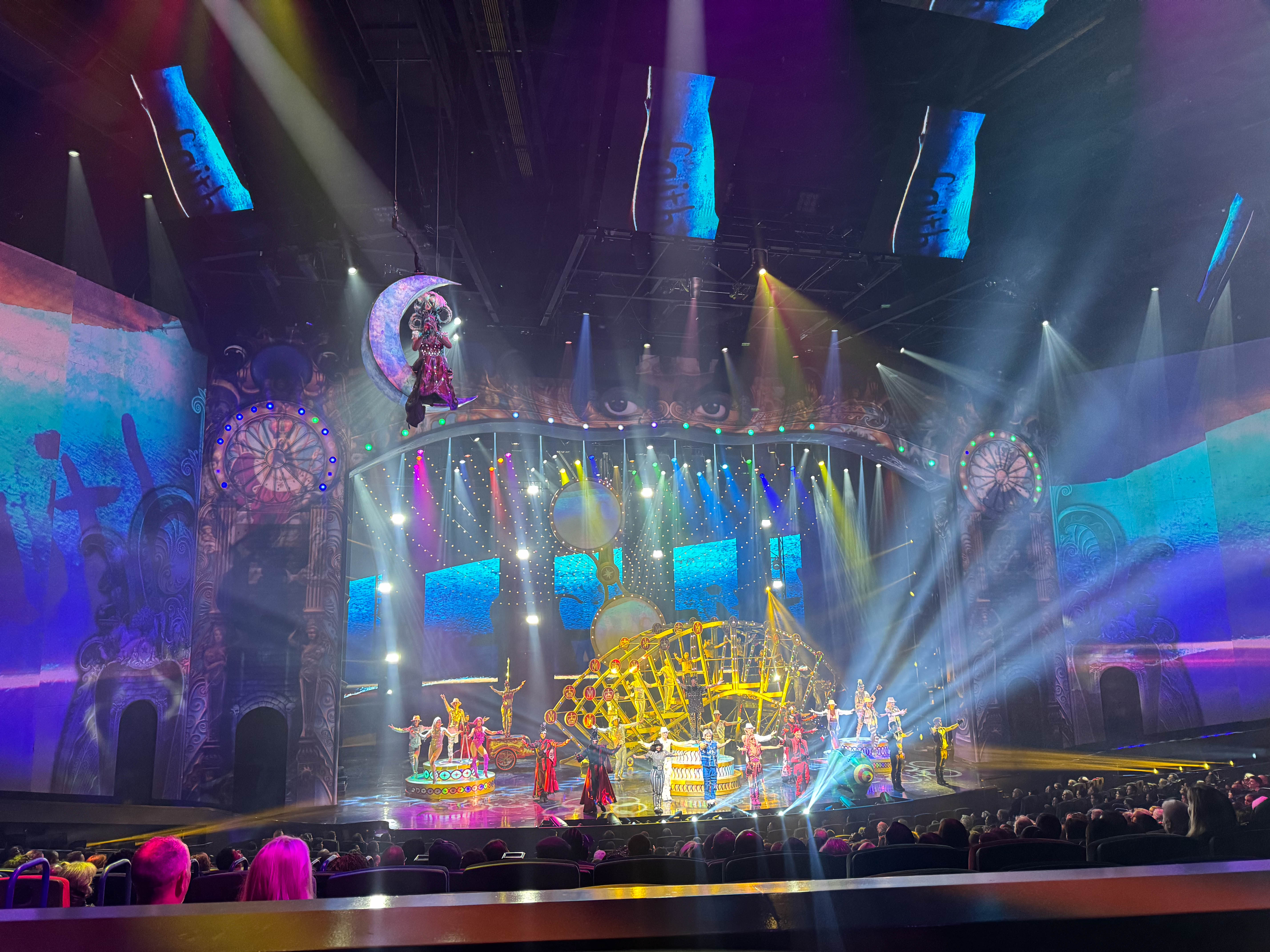 https://0201.nccdn.net/1_2/000/000/17f/b03/vegas-order-13.jpg
